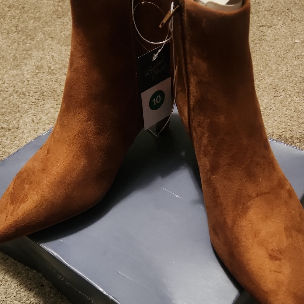 Elegant Brown Suede Ankle Boots